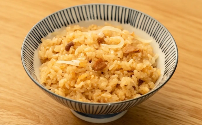 鶏めし とりめし 鶏飯 鶏メシ 炊き込みごはん 冷凍 惣菜 北海道