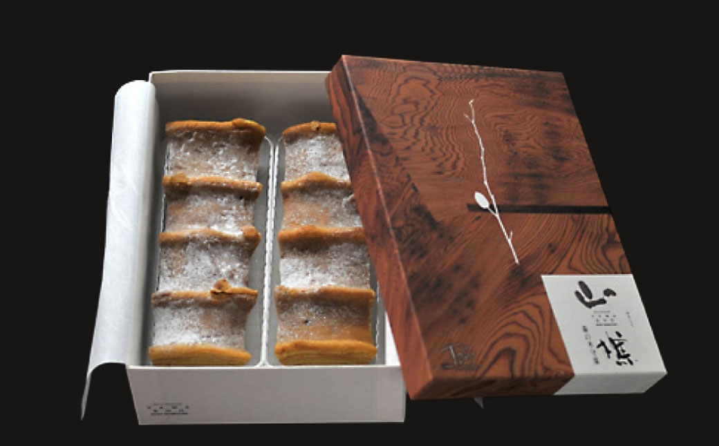 山樵 黒糖バウムクーヘン （ 縦 16cm × 横 6cm × 4.5cm ）