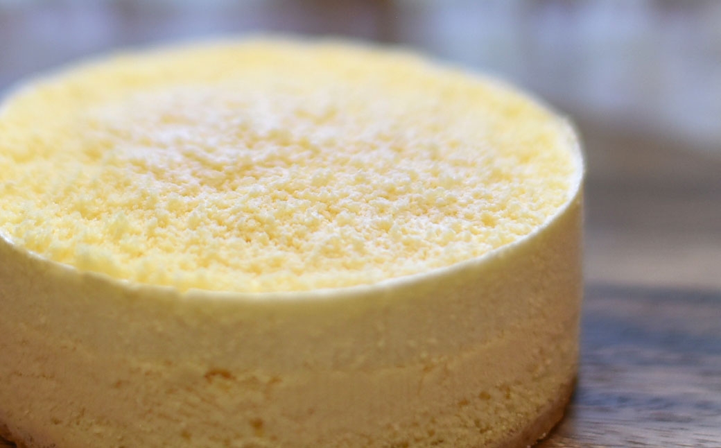 阿蘇・小国ビンテージチーズケーキ （ 直径 12cm ）