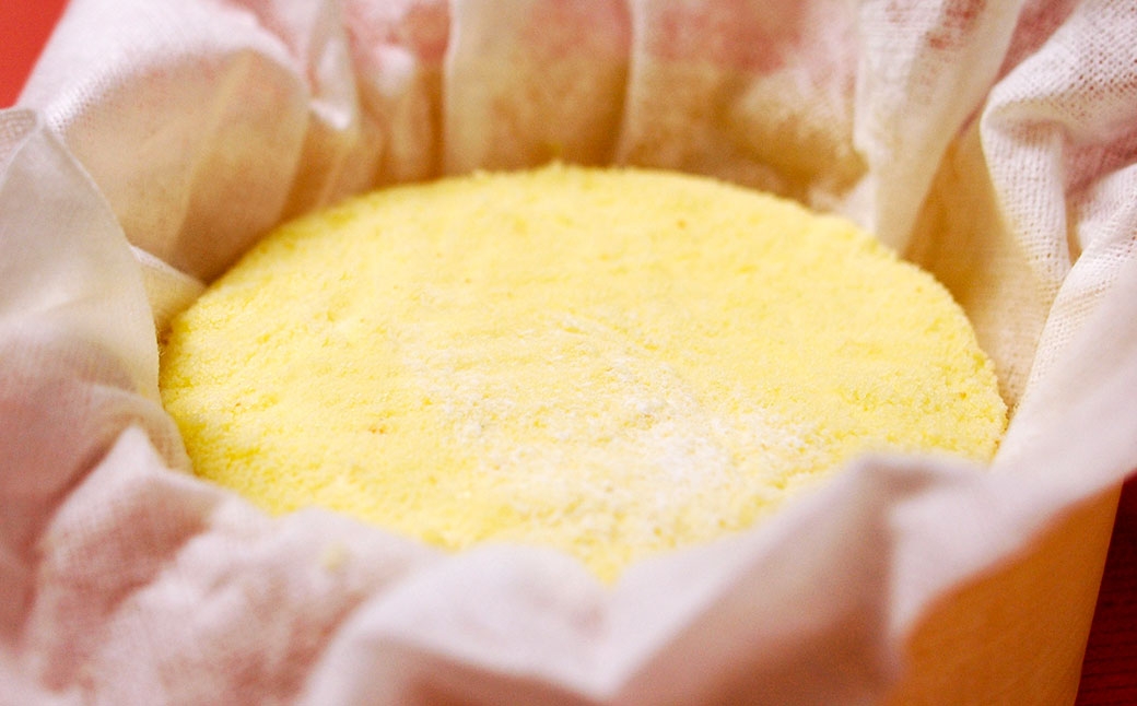 阿蘇・小国ビンテージチーズケーキ （ 直径 12cm ）