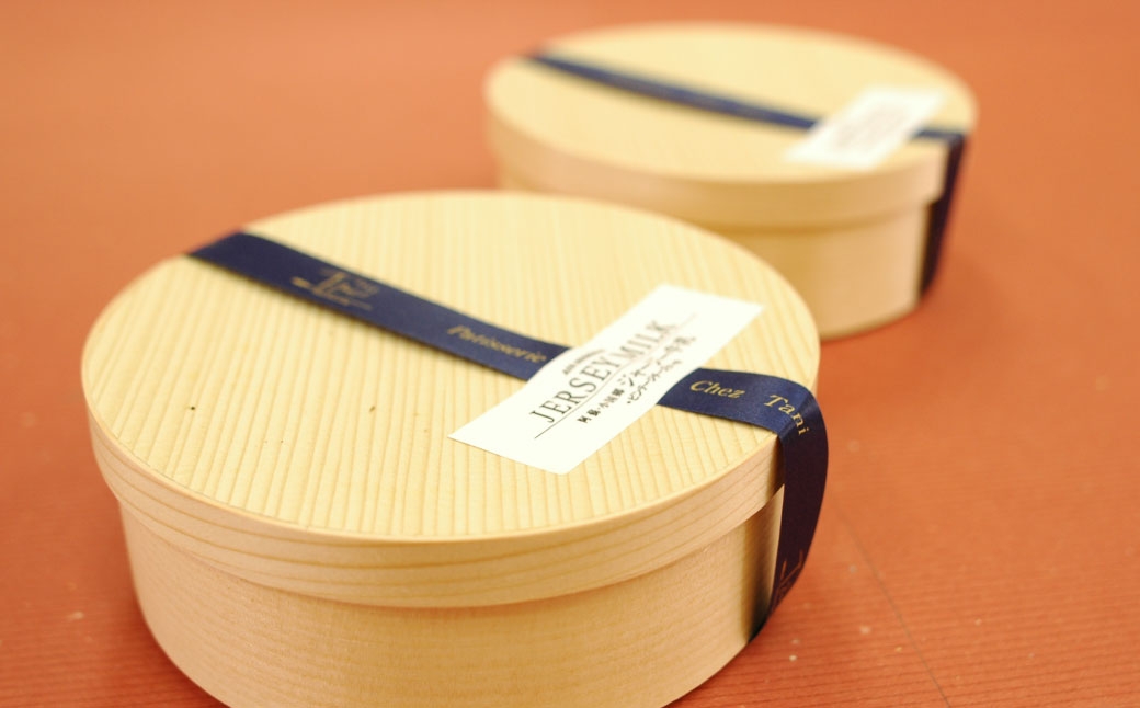 阿蘇・小国ビンテージチーズケーキ （ 直径 12cm ）