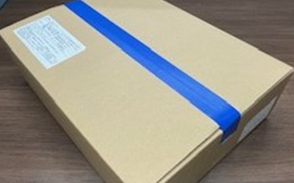 段ボールで梱包してお届けいたします。