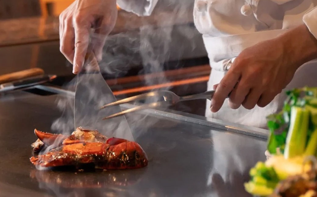 オーセントホテル小樽 鉄板焼 海王 「活蝦夷アワビ」ディナーコース ペアお食事券