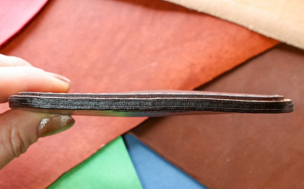 【neoclassic】 牛本革 パスケース （Dark Brown）