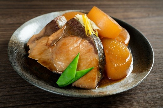 塩焼きや煮付け、照り焼きやブリ大根などとしてお召し上がりください。