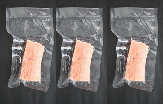 ご家庭でも本格的な味わいを楽しめる、刺身用の柵仕立てでお届けします。