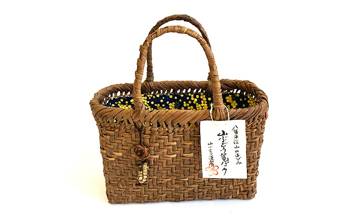 【網代編み】定番で飽きのこないデザインです。