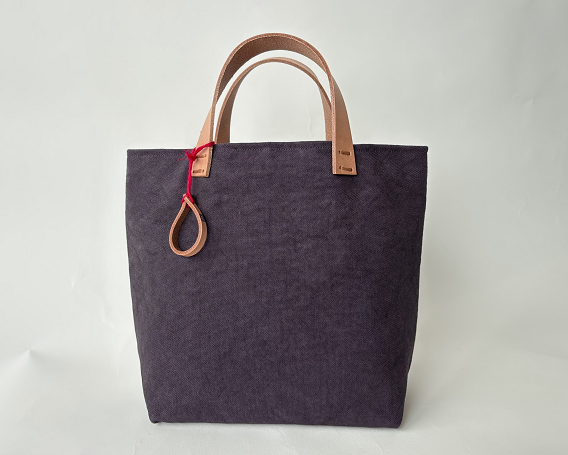 手染め製品のため、画像と実際の色とは異なる場合があります。