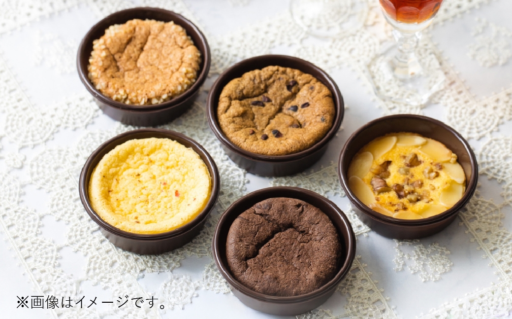  夢見菓子アソート5種類計8個箱入りギフト（お酒を使ったケーキ）
