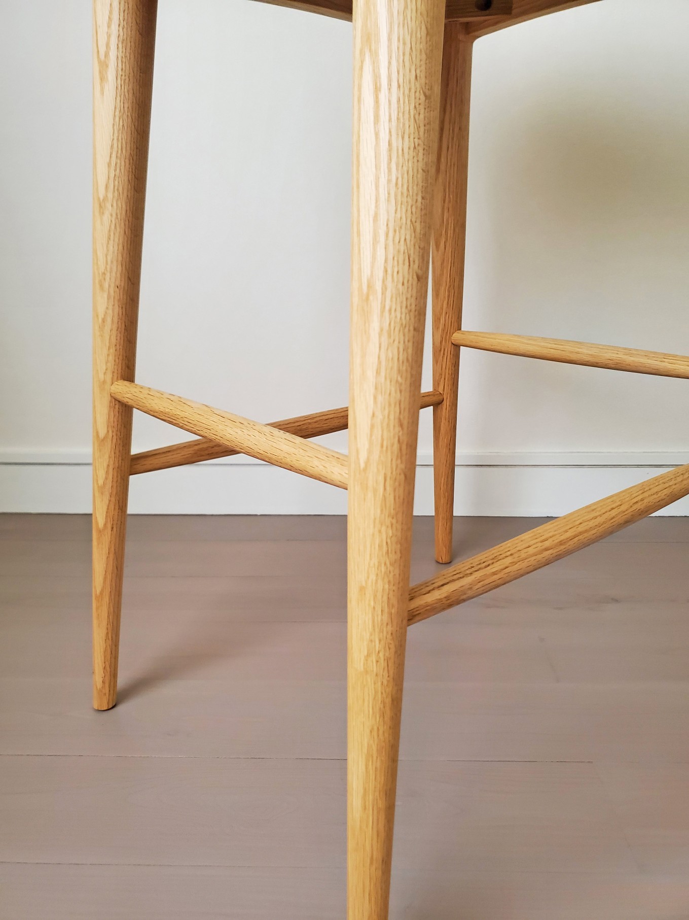 【完全受注生産】 elfin high stool (ハイスツール)【樹種：レッドオーク】