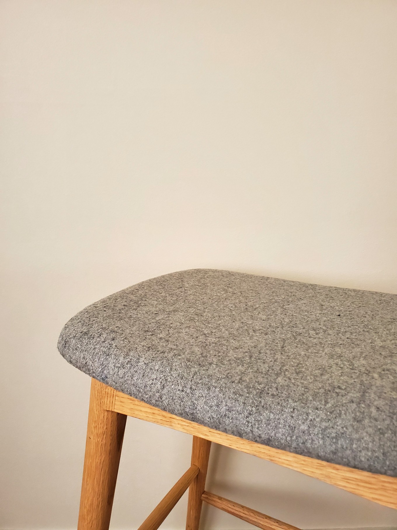 【完全受注生産】 elfin high stool (ハイスツール)【樹種：レッドオーク】