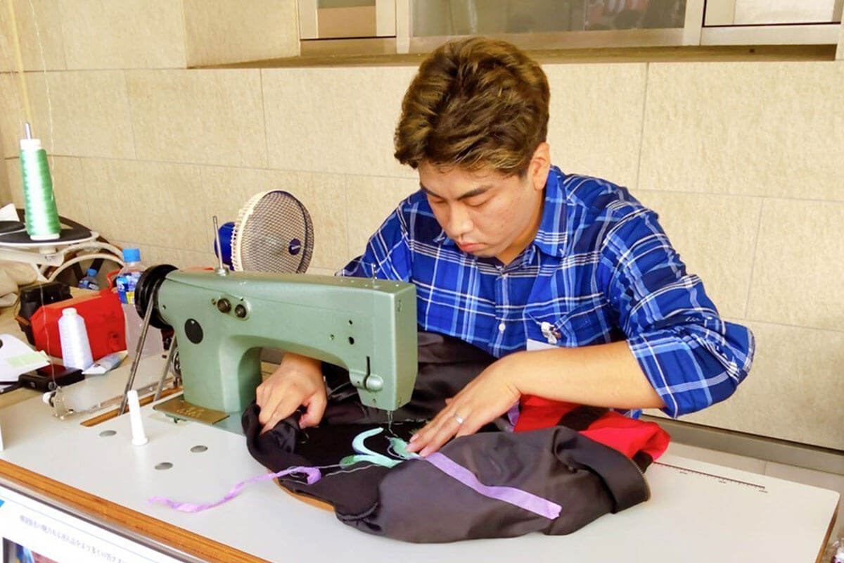 ふるさと横須賀を彩る！新世代スカジャン刺繍職人の挑戦