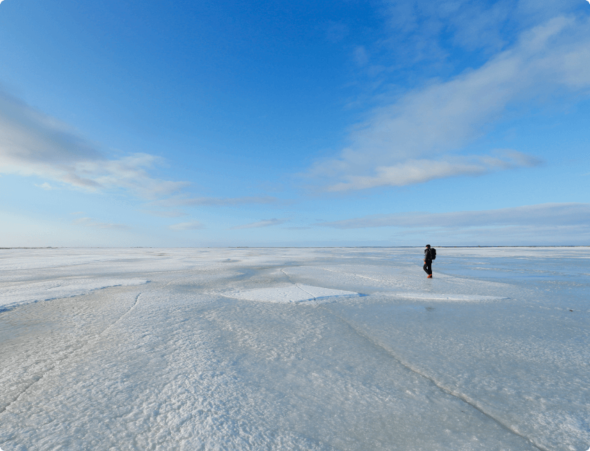 「氷平線」空と海が溶け合う冬のオールブルー