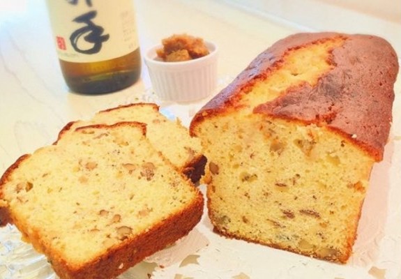 臼杵市：味噌とくるみのパウンドケーキ