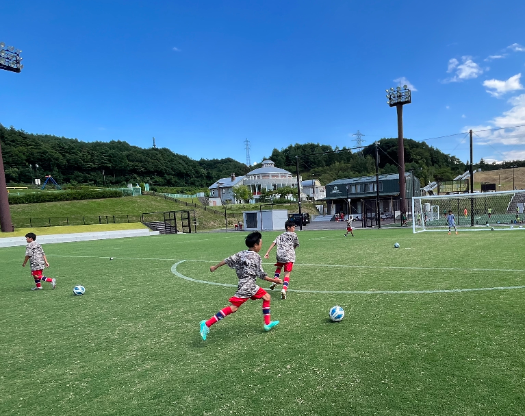 小坂田公園サッカー場のプレー環境を向上させ、地元・塩尻のサッカー