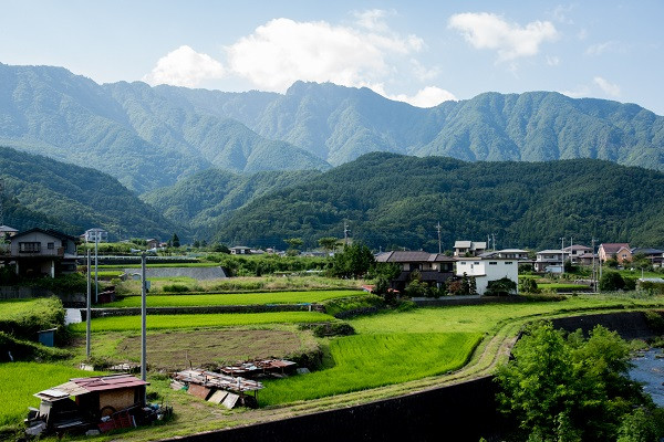 富士急行線 三つ峠駅_駅舎改修プロジェクト】次世代を担う若者たちの