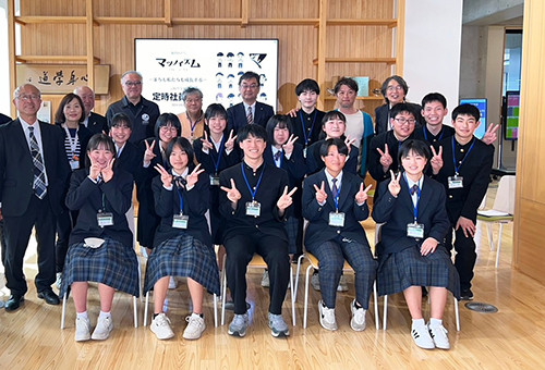 main_img