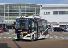 新幹線駅と空港をつなぐ自動運転バス～未来技術を活用した次世代型のまちづくり～