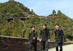 「教育が、町を変える。」0歳からのひとづくりと「未来共創科」が拓く、津和野モデル構築への挑戦