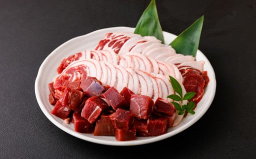 【鹿児島徳之島】イノシシ焼肉用 1kg & パパイヤ スパイス 3種セット
