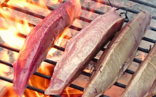 藁焼きの香ばしさがたまらない！ カツオの塩たたきセット