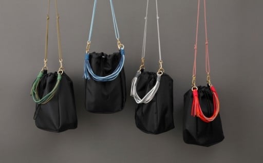 江戸時代に流行った巾着を現代風にアレンジした【PARACO】ICHIRIバッグ・北斎👛