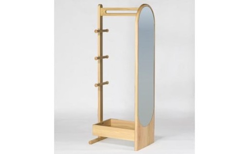 ミラー付きのハンガーラック👗