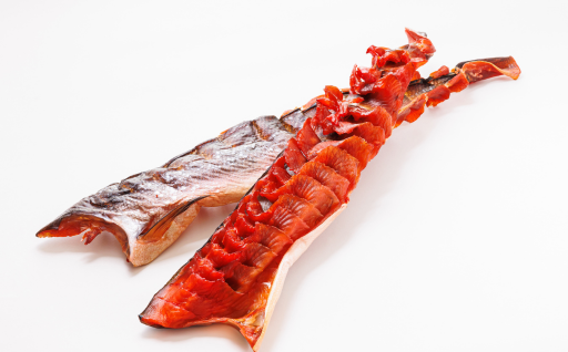 極上の脂のり！希少な「銀毛」を使用した特製鮭とば