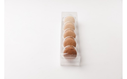 新商品！バレンタインギフト マカロン5個
