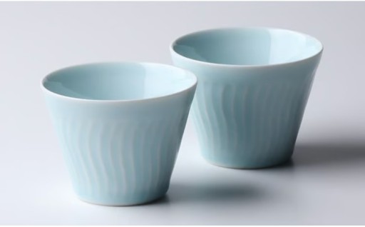 有田焼 ろくろ手造り 青磁彫蕎麦猪口ペア　佳秀窯