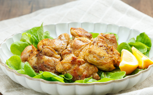 釧路の魂！伝統のカレーチキンを食卓で