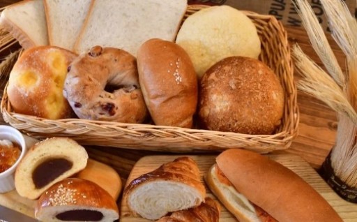 パン職人が丁寧に作り上げる9種のパンの詰め合わせ