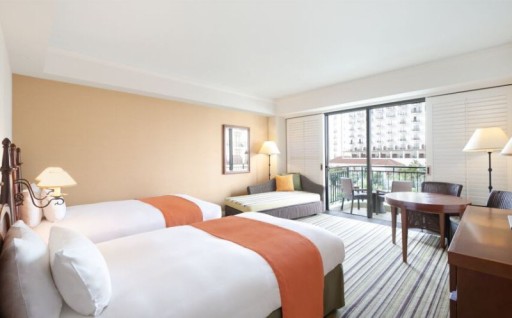 ＜ホテル日航アリビラ＞1泊夕朝食付き＆当館人気の特典付きペア宿泊券（禁煙スーペリアオーシャンパティオツイン）