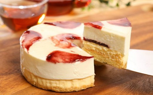 お誕生日やイベントに！山ぶどうWチーズケーキ4号