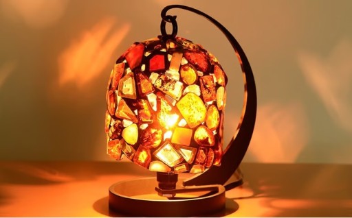 皇室献上琥珀ランプ