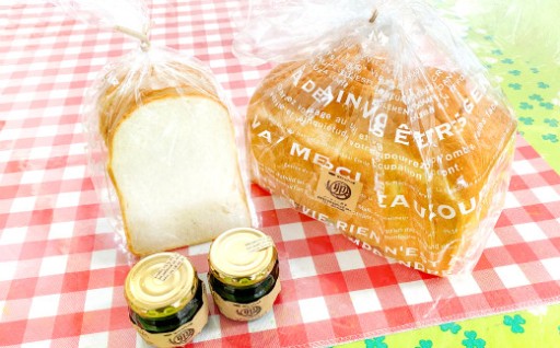 からだ想いの減塩食パンと自家製ジャム🍞🫐