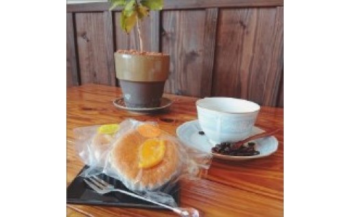 店主こだわりの自家焙煎珈琲とマドレーヌセット☕