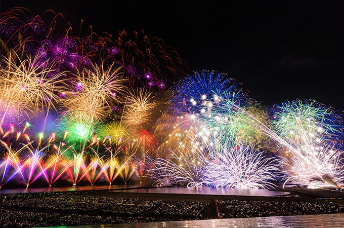 きふたび特集 夏の夜空に咲き乱れる 花火特集 きふたび きふ をして たび に出よう