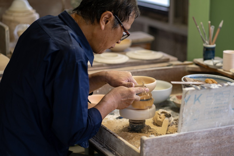 佐賀県伊万里市の熟練の陶工集団が手間をかけて作る 美しき伊万里焼 ...