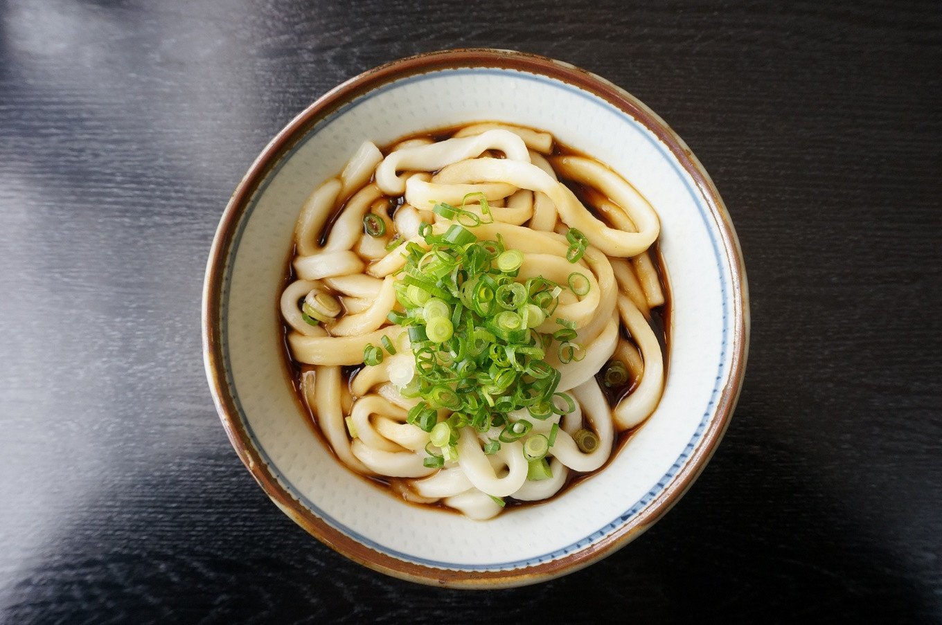 三重県伊勢市のやわらかくて甘辛い伊勢が誇るSOUL FOOD【伊勢うどん