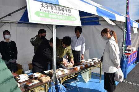 ■水郡線90周年フェスタでの弁当販売