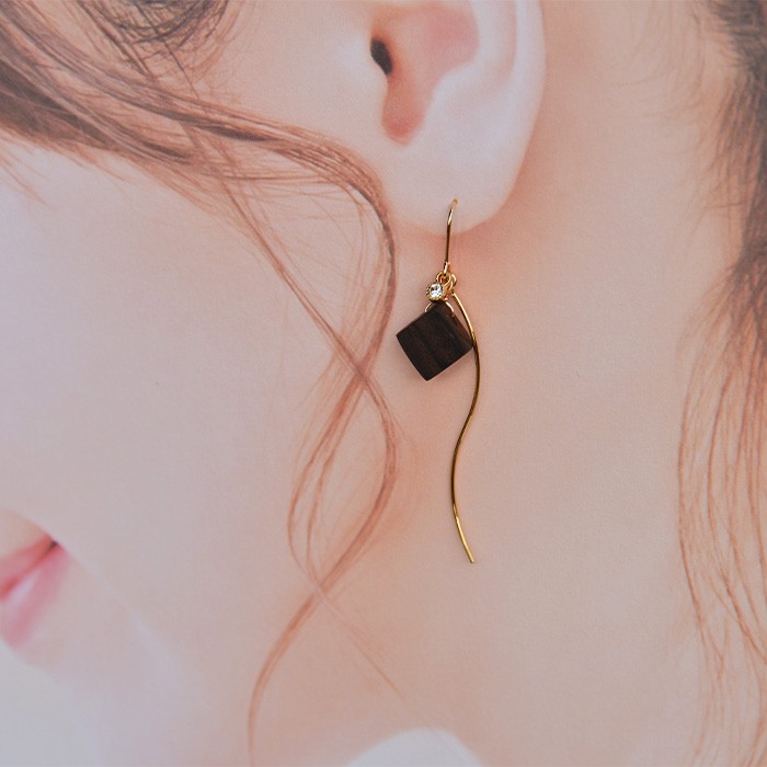 天然木のアクセサリー