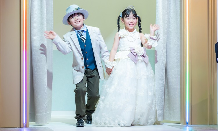 《モデル》になってファッションショーに出演！