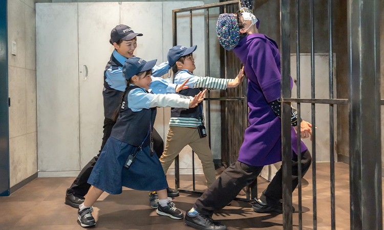 《警察官》になって、街の安全を守ろう！