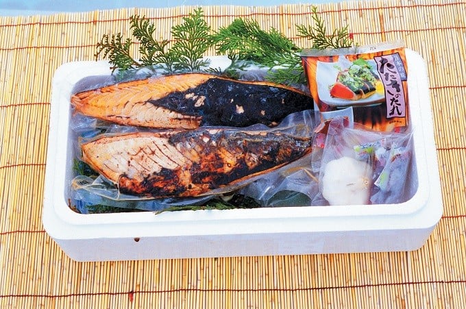 本場高知のわら焼きカツオのたたき 450g~500g（にんにく、特製タレ付）KS014 - 高知県須崎市｜ふるさとチョイス - ふるさと納税サイト