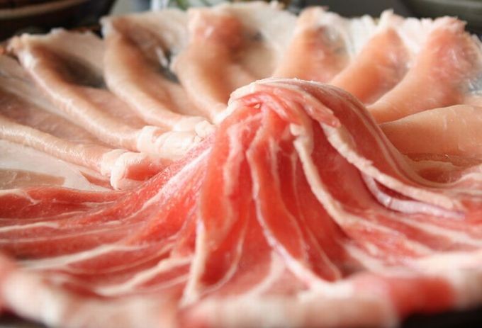 飼料にとことんこだわった米ヶ岡ポーク