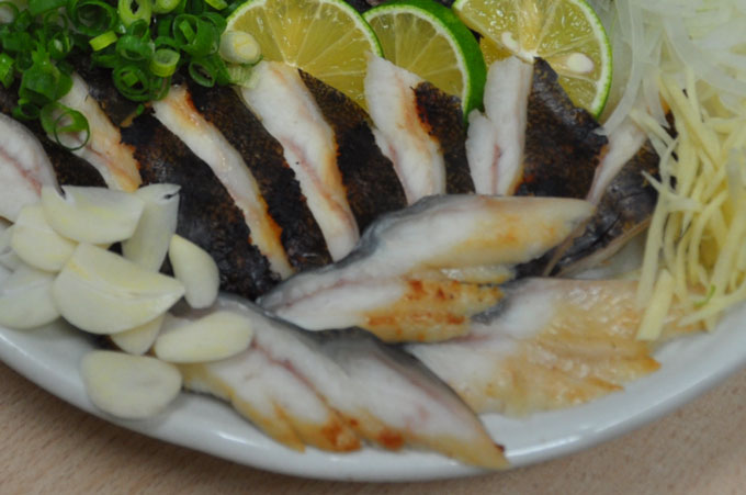 コラーゲンたっぷりで独特の食感のウツボを是非ご賞味ください!!