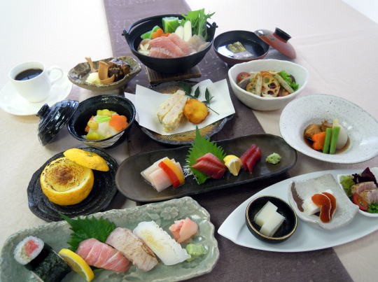 ホテルなはり自慢のマグロ料理