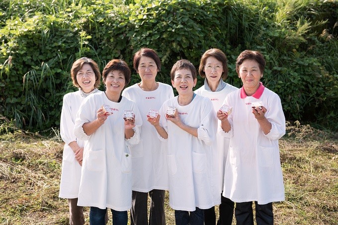 活動10年目を迎えた「やまぼうし(生産者さんグループ)のみなさん」