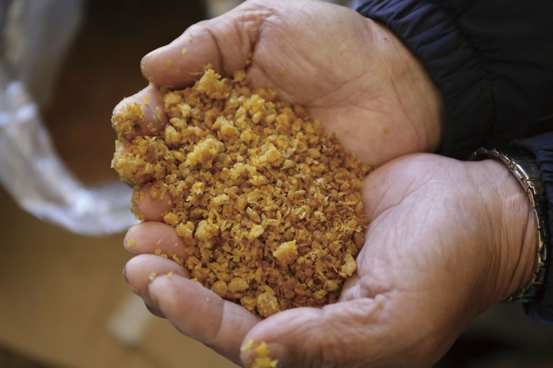 米粉、おからに加え、高知県産ゆず皮を飼料に配合